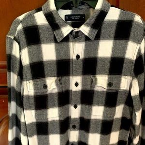 Mens small lucky brand long sleeve flannel shirt black, grey, and white.